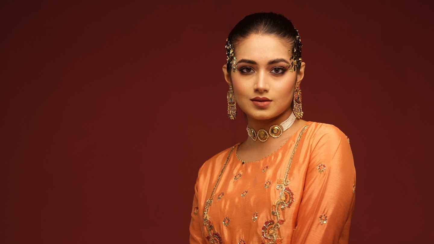 ভারতের সিনেমা থেকে সরে দাঁড়ালেন ফারিণ