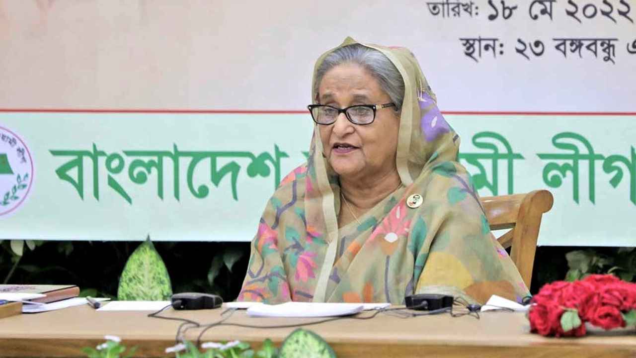 খালেদা-ইউনূসকে পদ্মায় চুবানোর হুমকি: হাসিনার বিরুদ্ধে মামলা