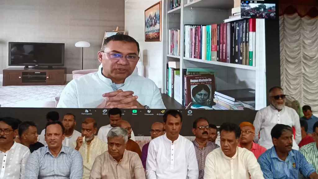 বাংলাদেশকে ফিরিয়ে আনতে হবে একটি স্বাভাবিক মঞ্চে: তারেক রহমান