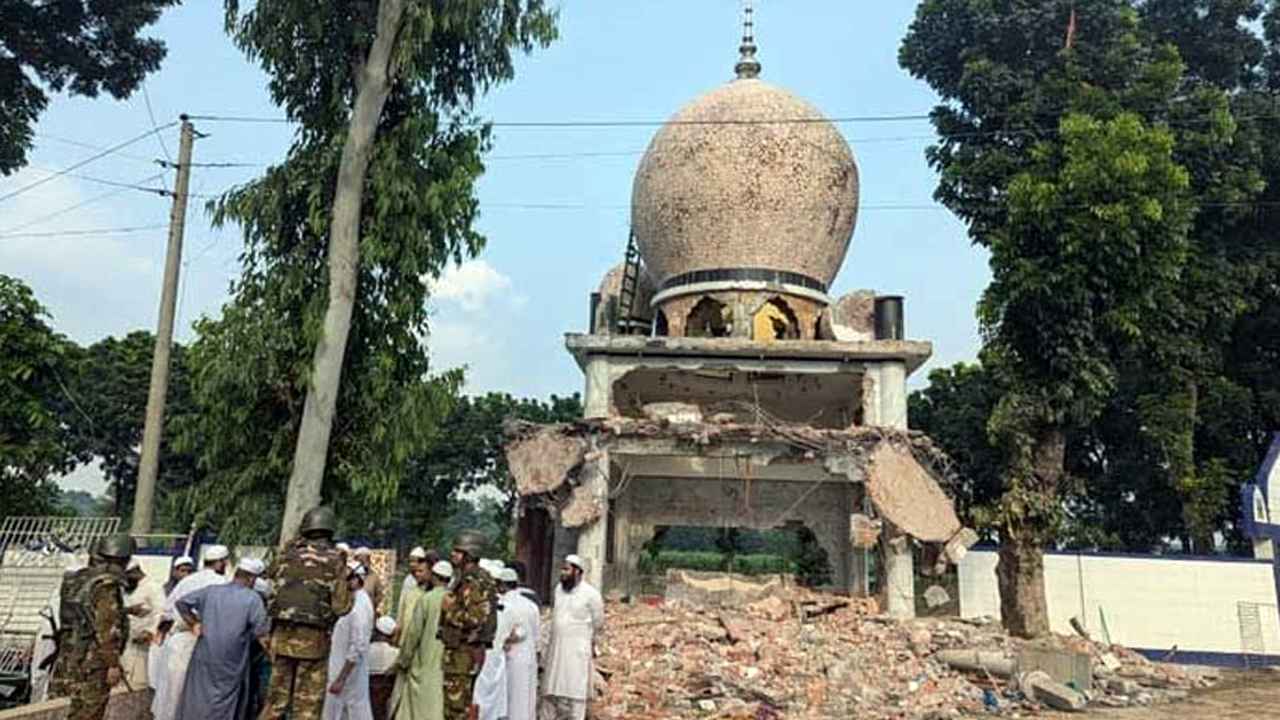 মাজারে হামলায় জড়িতদের বিরুদ্ধে কঠোর ব্যবস্থা নেবে সরকার