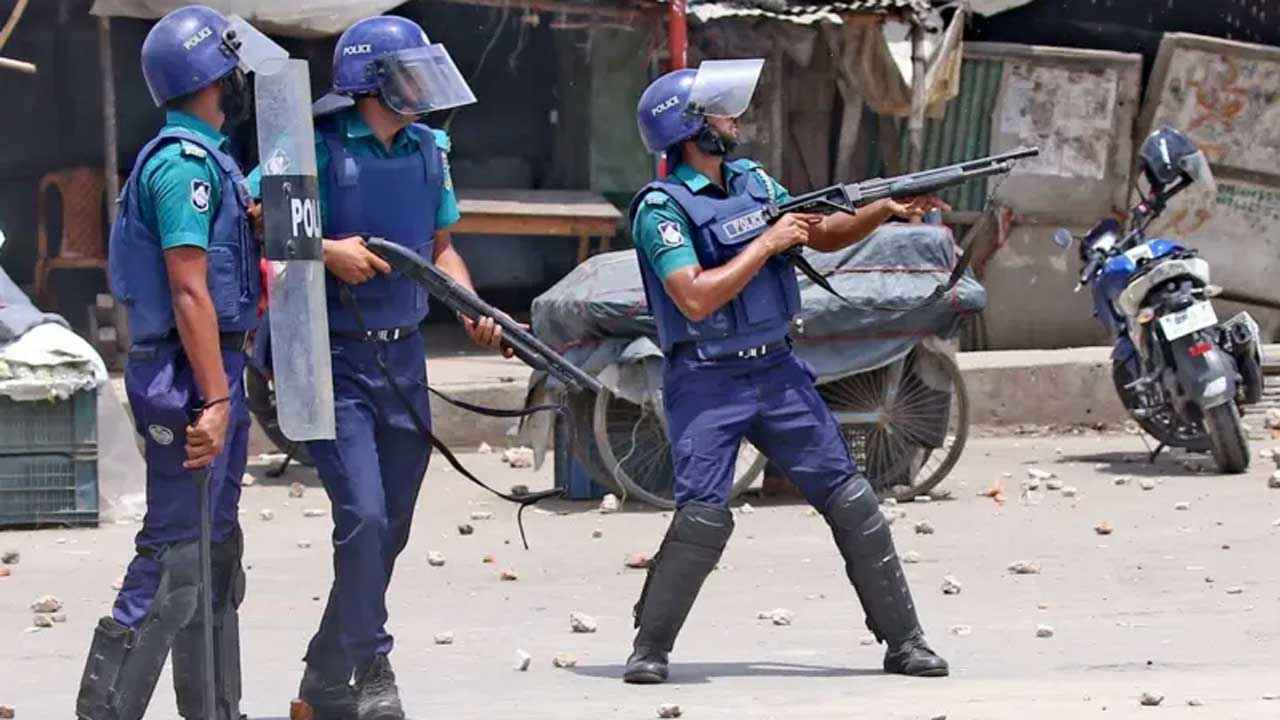 নির্বিচারে গুলি-হত্যায় অভিযুক্ত পুলিশের কী হবে?