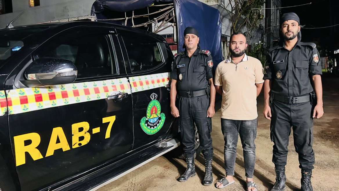 ফেনীতে ছাত্র হত্যার দায়ে ছাত্রলীগ নেতাসহ গ্রেফতার ৩