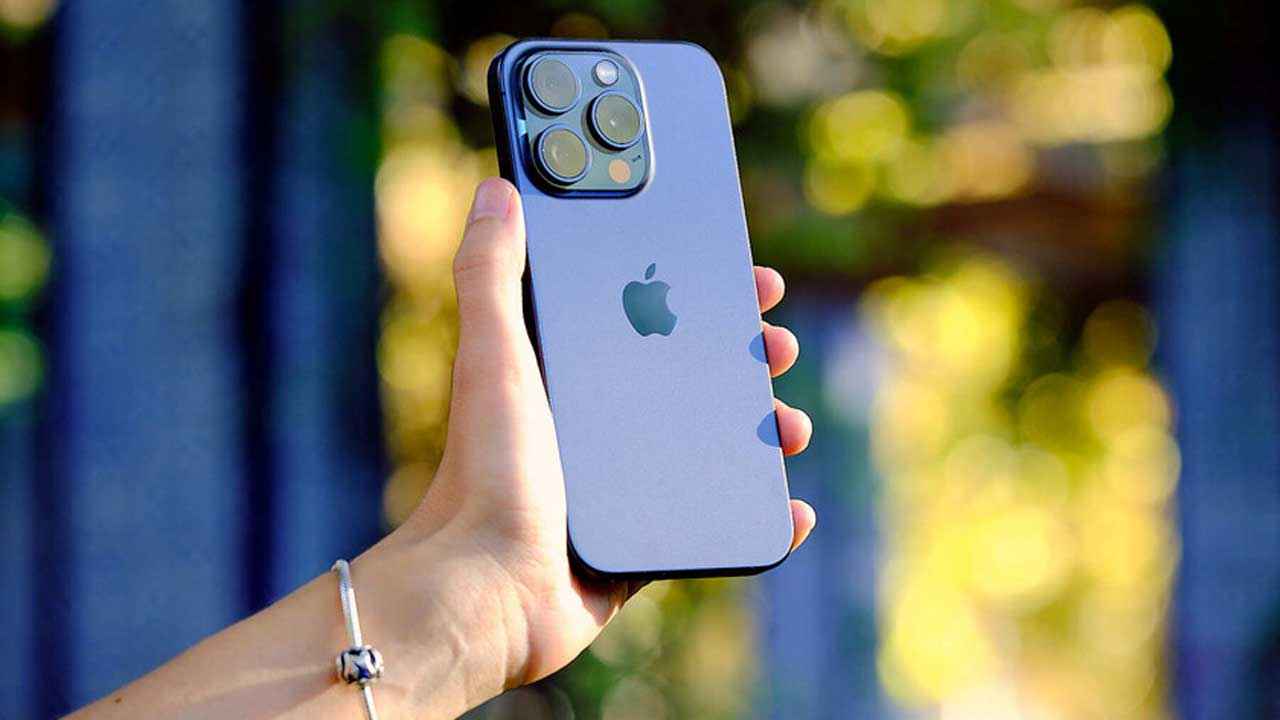 আইফোন ১৫ প্রো ম্যাক্স বিক্রি বন্ধ করে দিচ্ছে অ্যাপল