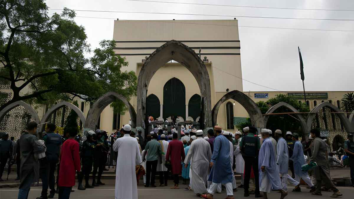 বায়তুল মোকাররম কবে নির্মিত হয়েছিল, স্থপতি কে ছিলেন?