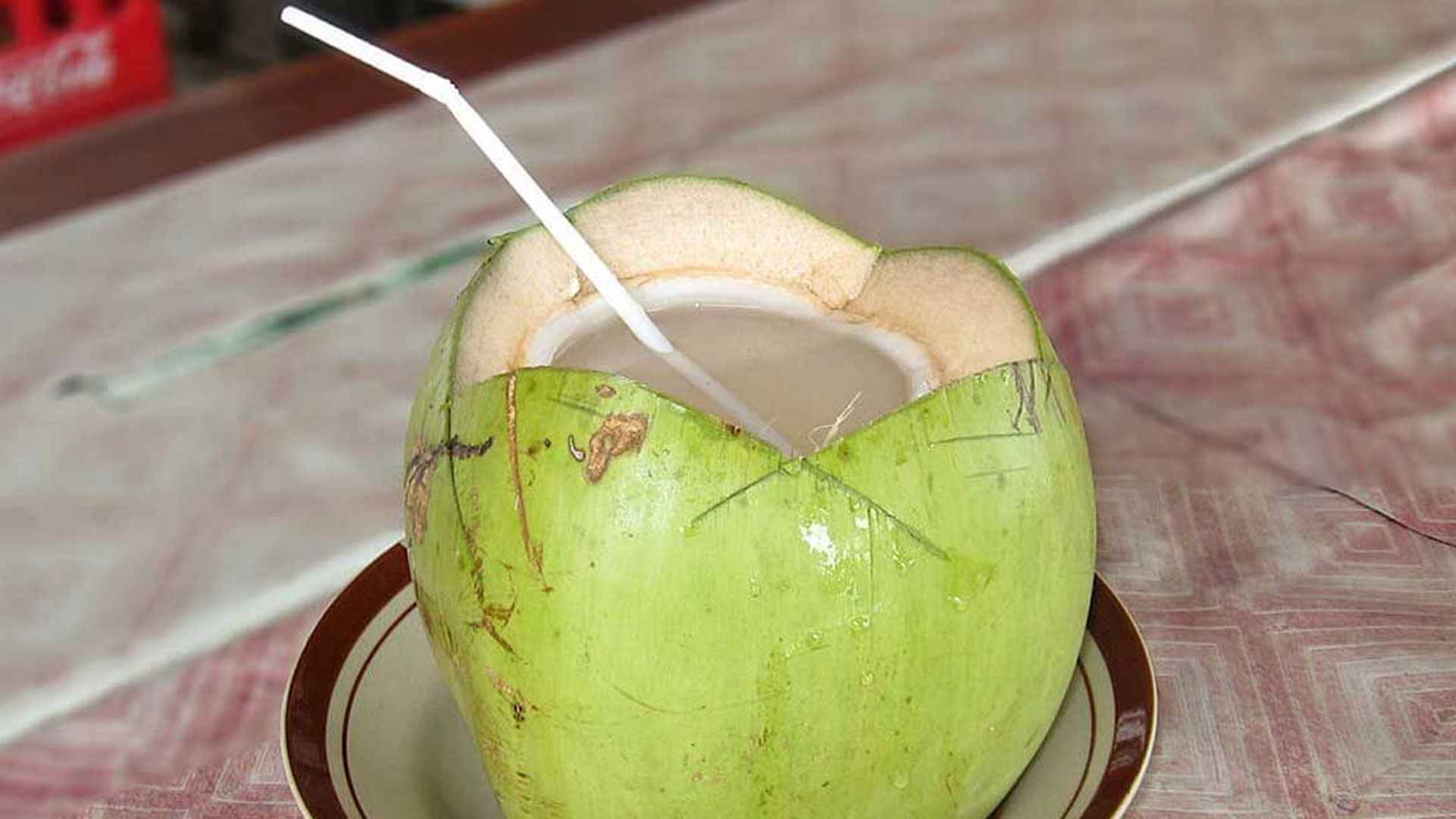 এসব রোগ থাকলে ডাবের পানি না খাওয়াই ভালো