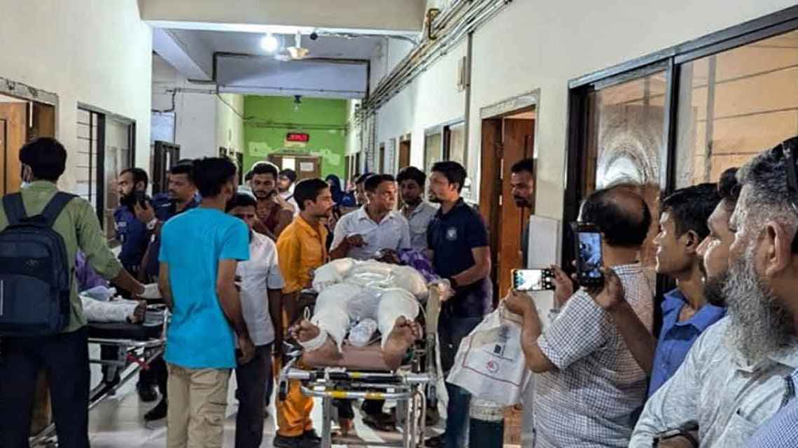 জাহাজ ভাঙা কারখানায় বিস্ফোরণে নিহতের সংখ্যা বেড়ে ৩