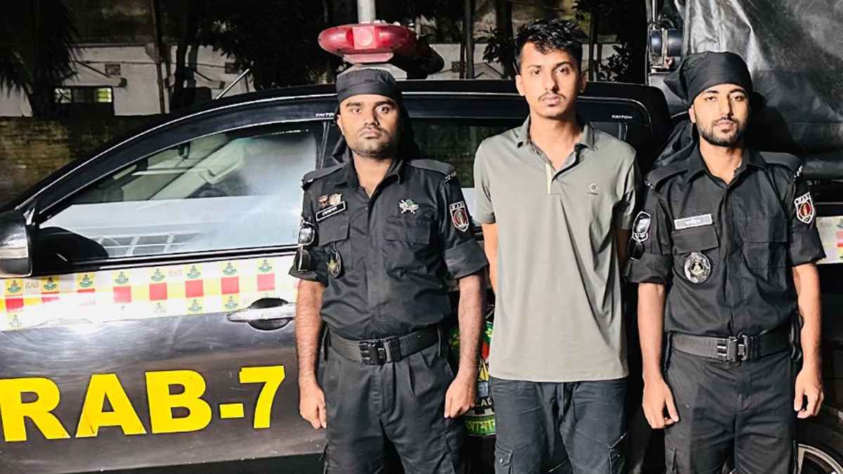 ফেনীতে ছাত্র হত্যা: ছাত্রলীগ নেতা রিফাত চট্টগ্রাম থেকে গ্রেফতার 