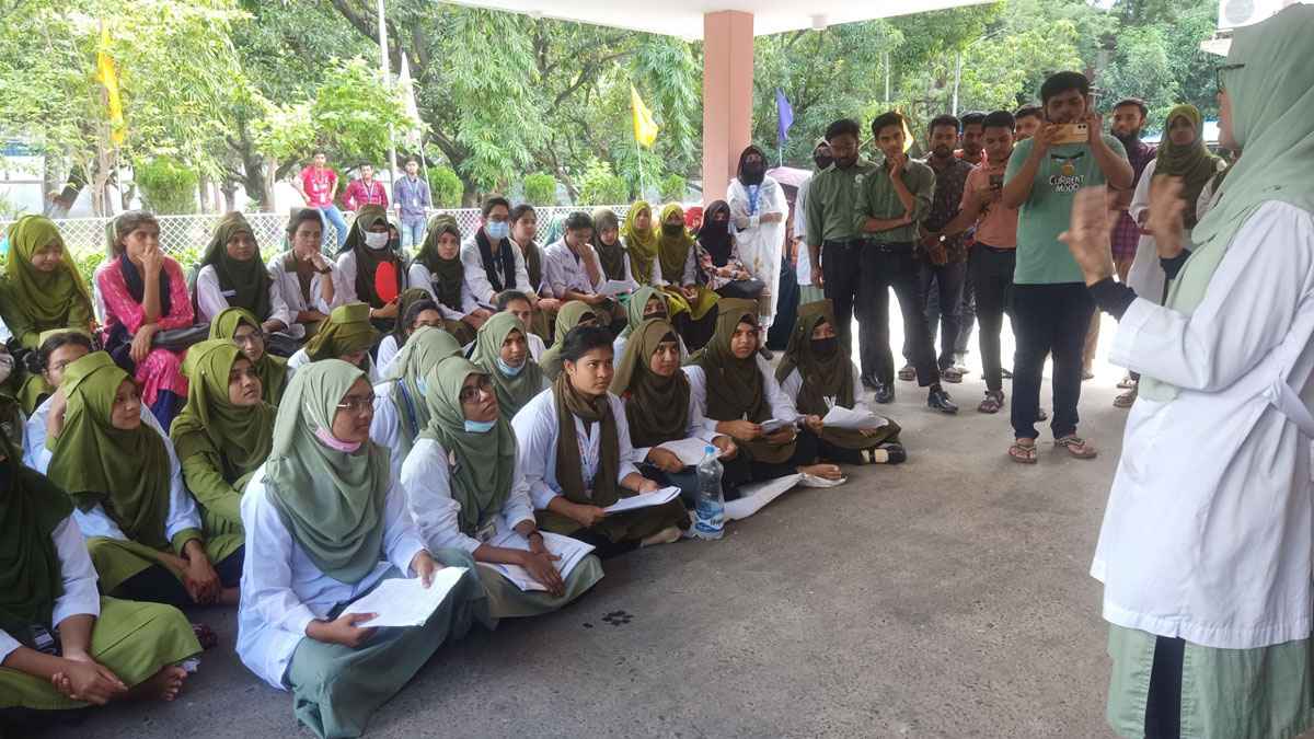 রামেবির নার্সিং শিক্ষার্থীদের এবার ‘প্রতীকী ক্লাস ও বই পড়া’ কর্মসূচি