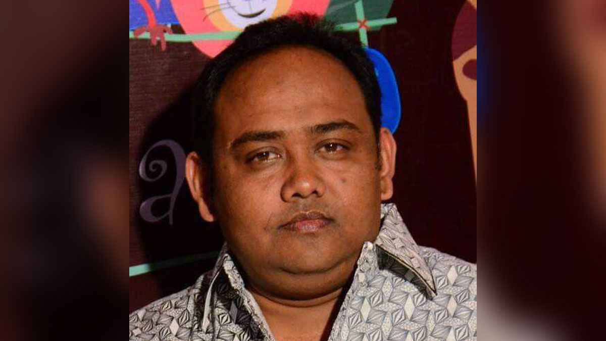 গভীর রাতে নারী শিক্ষার্থীদের অশ্লীল মেসেজ-ভিডিও পাঠাতেন রাবি শিক্ষক