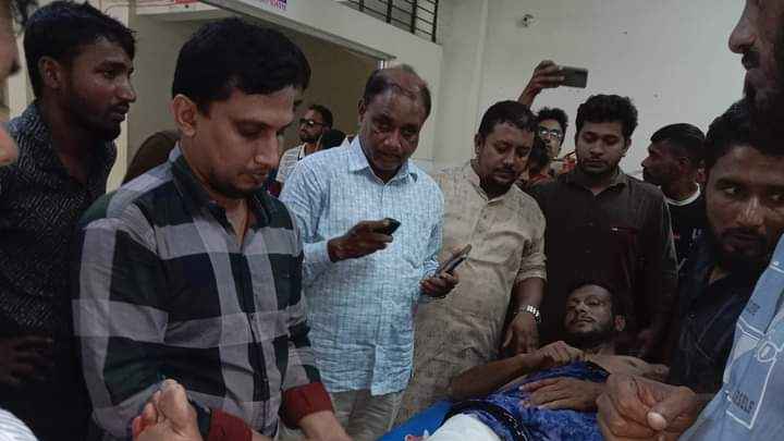 যুবদল নেতাকে কুপিয়ে জখম করল ছাত্রলীগ নেতা