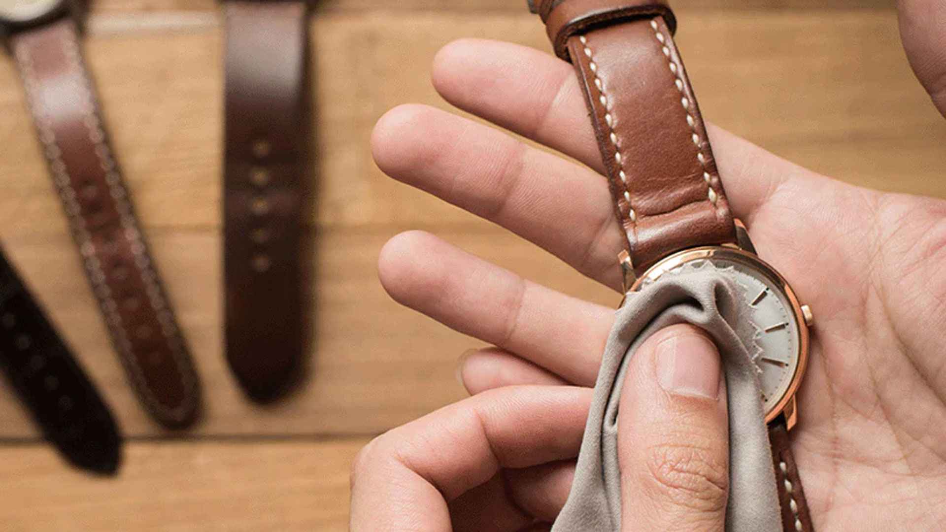 হাতের ঘড়ি থাকুক যত্নে