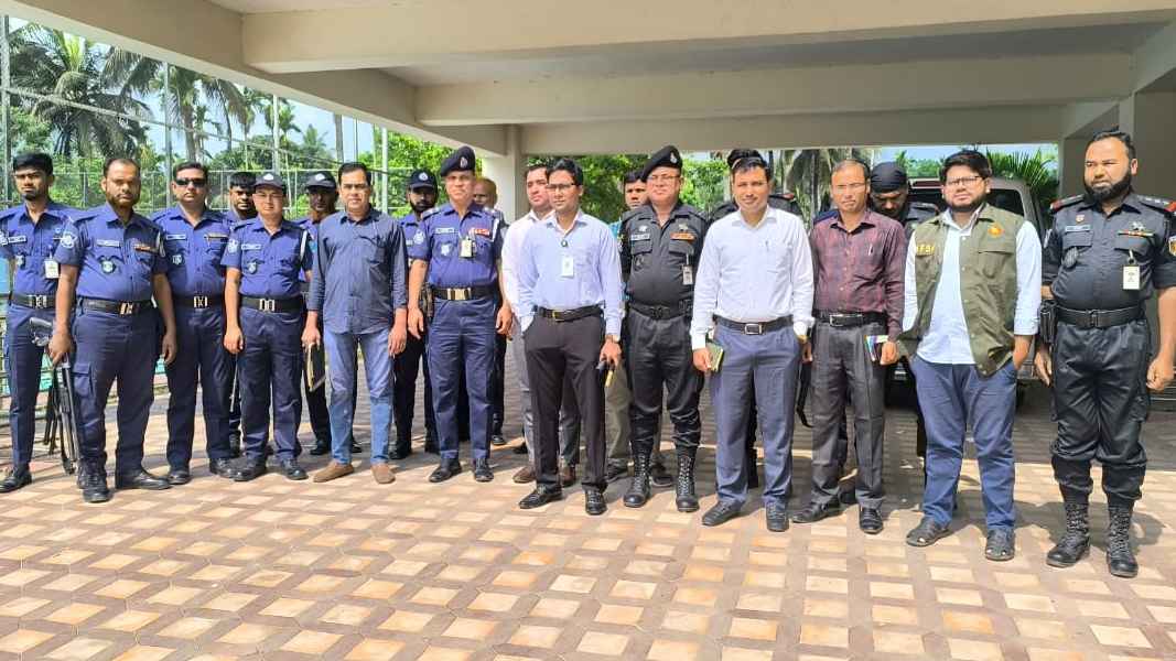 কিশোরগঞ্জে লক্ষ্মীনারায়ণের দোকানসহ ৪ প্রতিষ্ঠানকে ৪ লাখ টাকা জরিমানা
