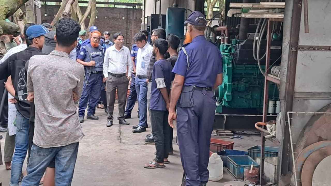 স্থায়ীভাবে বন্ধ করা হলো অবৈধ ব্যাটারি কারখানা