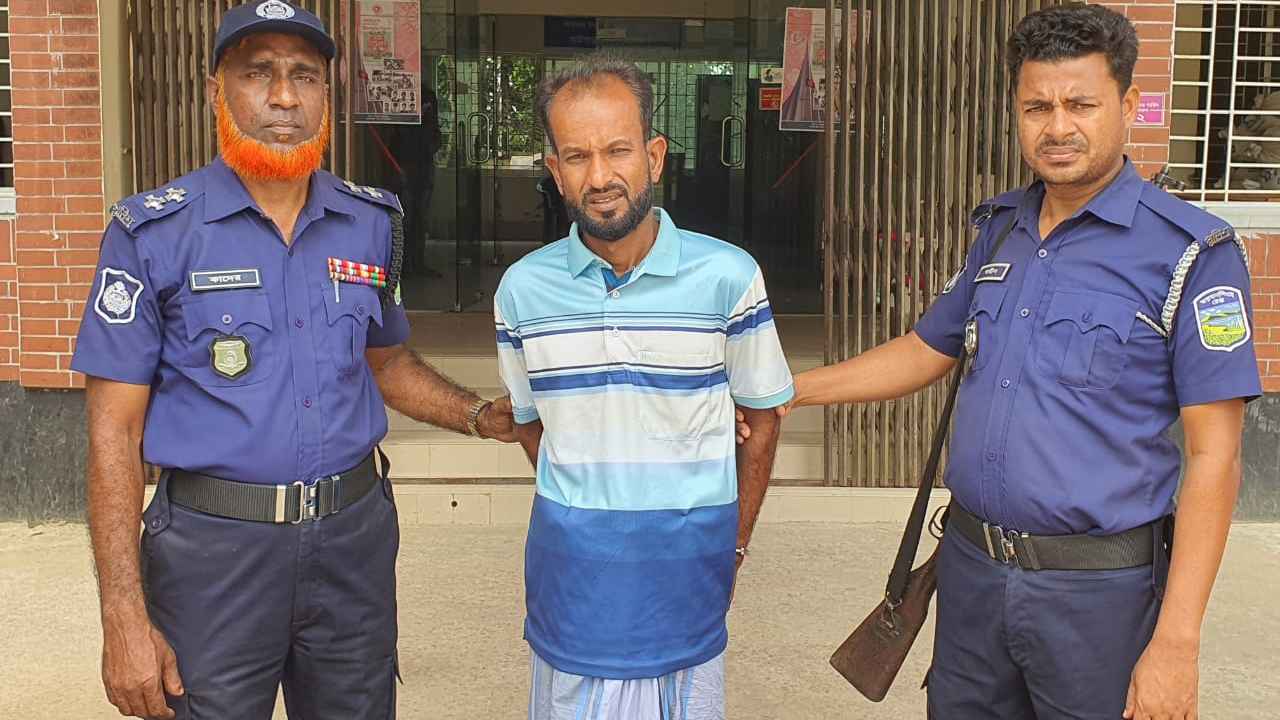 স্কুলছাত্রীকে উত্ত্যক্তের প্রতিবাদ করায় যুবককে ছুরিকাঘাত