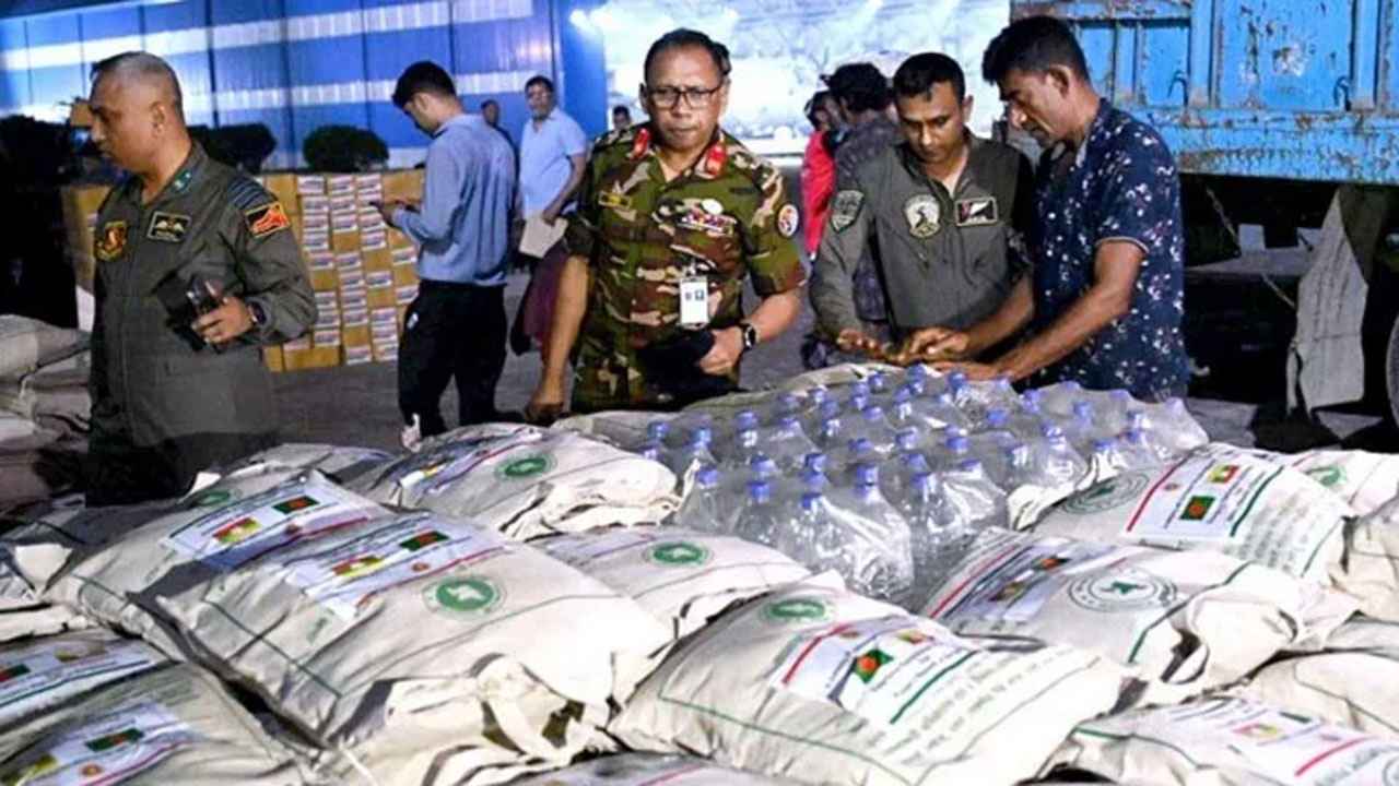 মিয়ানমারে ক্ষতিগ্রস্তদের জন্য ফের ত্রাণ পাঠাল বাংলাদেশ