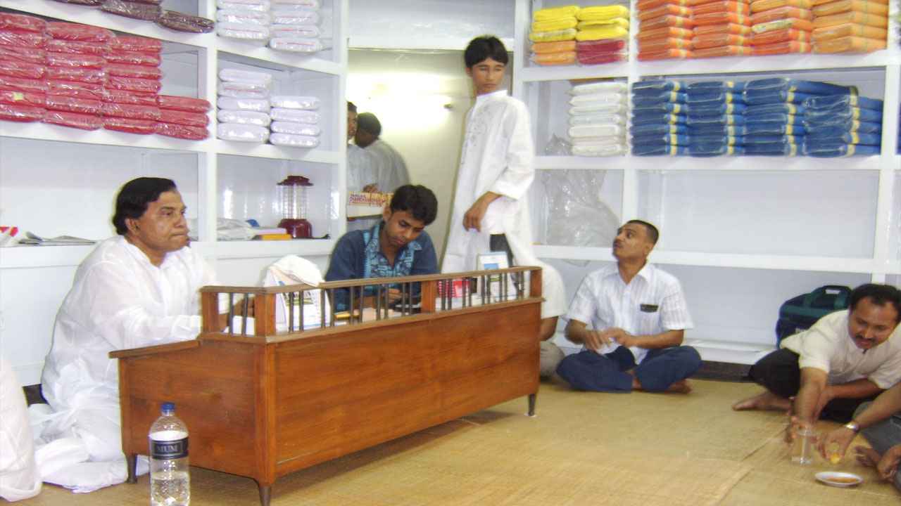 হালখাতার ‘হাল’ ধরেনি বর্তমান প্রজন্ম