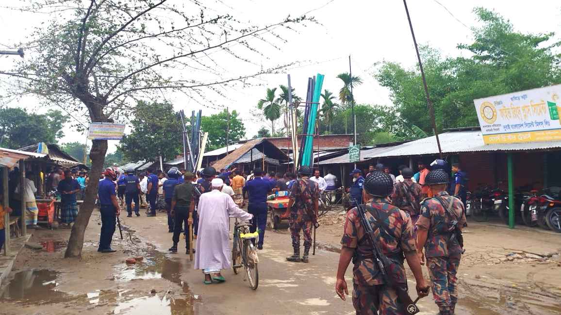 ঠাকুরগাঁওয়ে ১৪৪ ধারা ভঙ্গ করে সংঘর্ষ