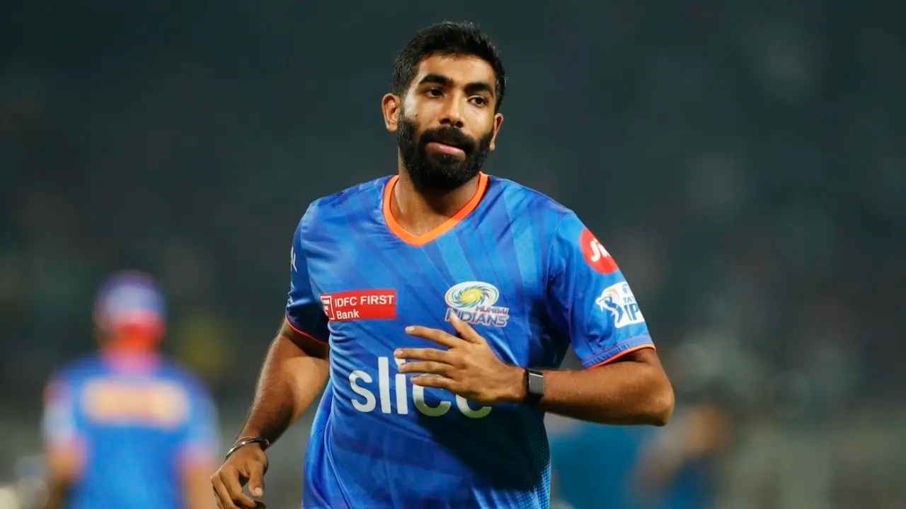 মুম্বাইয়ের স্কোয়াডে যোগ দিয়েছেন বুমরা, খেলবেন আরসিবির বিপক্ষে?