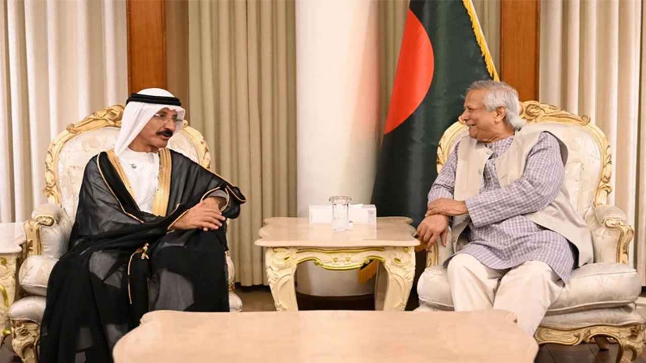 প্রধান উপদেষ্টার সঙ্গে ডিপি ওয়ার্ল্ডের সিইও’র সাক্ষাৎ