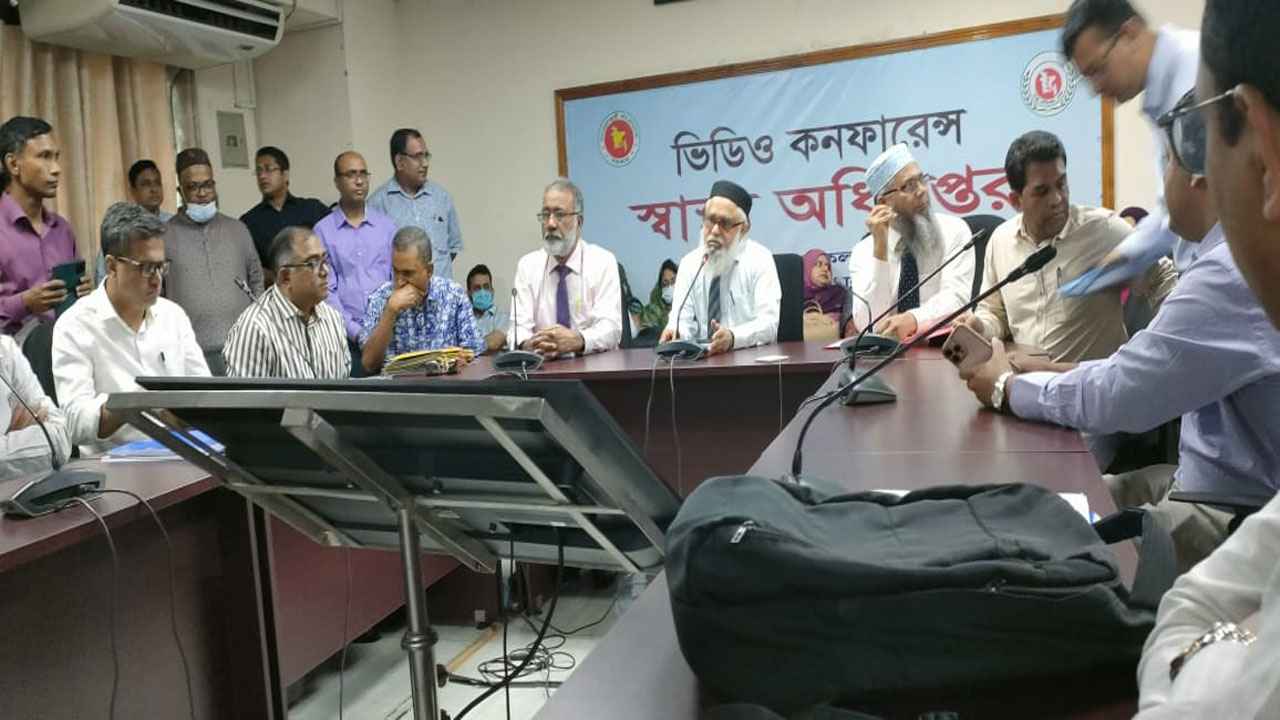 যোগদানের পর থেকে ক্যাডার পদে স্থায়ীকরণ-পদোন্নতিসহ চিকিৎসকদের চার দাবি