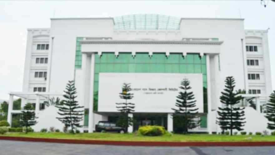 কর্মকর্তাকে লাঞ্ছিত করে বরখাস্ত হলেন বিজিএফসিএলের ৪ কর্মচারী