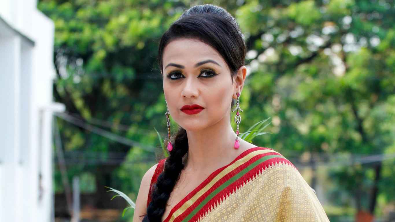 ‘আলো আসবেই’ গ্রুপে নাম জড়ানোয় আইনি পদক্ষেপের হুঁশিয়ারি আইরিনের