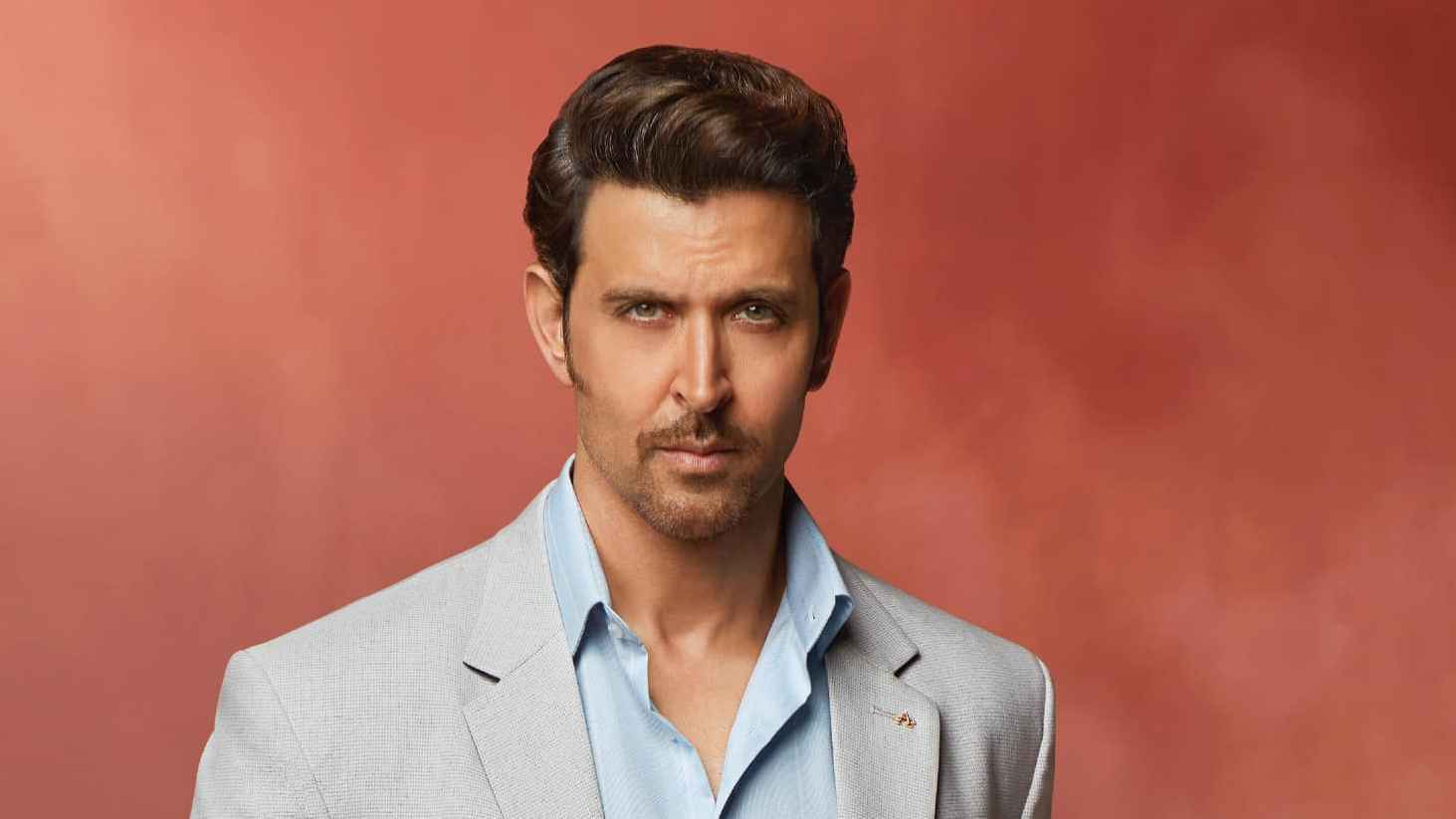 হৃতিকের বিরুদ্ধে গোমাংস ভক্ষণের অভিযোগ পাকিস্তানি ক্রিকেটারের