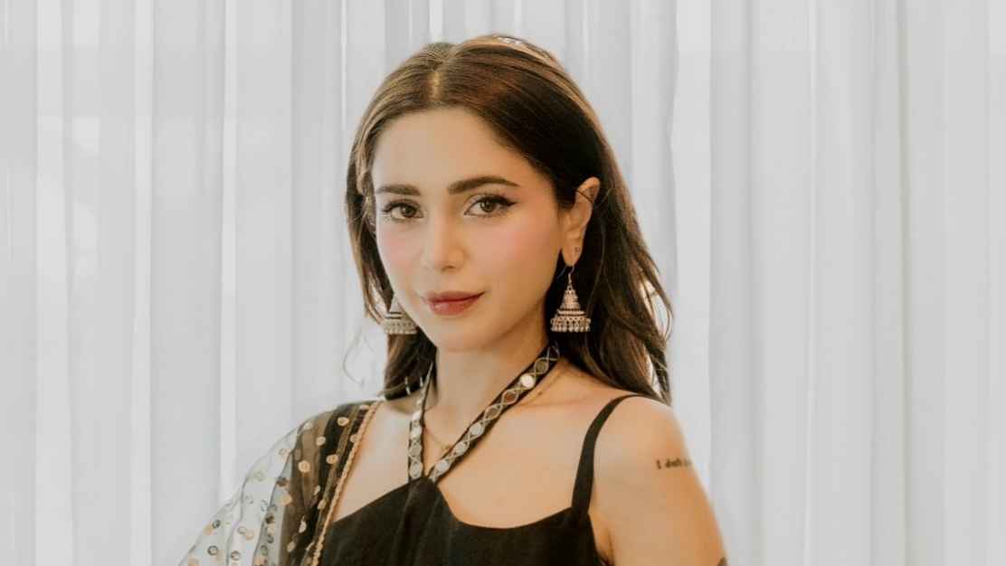 ঢাকায় আসছেন পাকিস্তানি গায়িকা