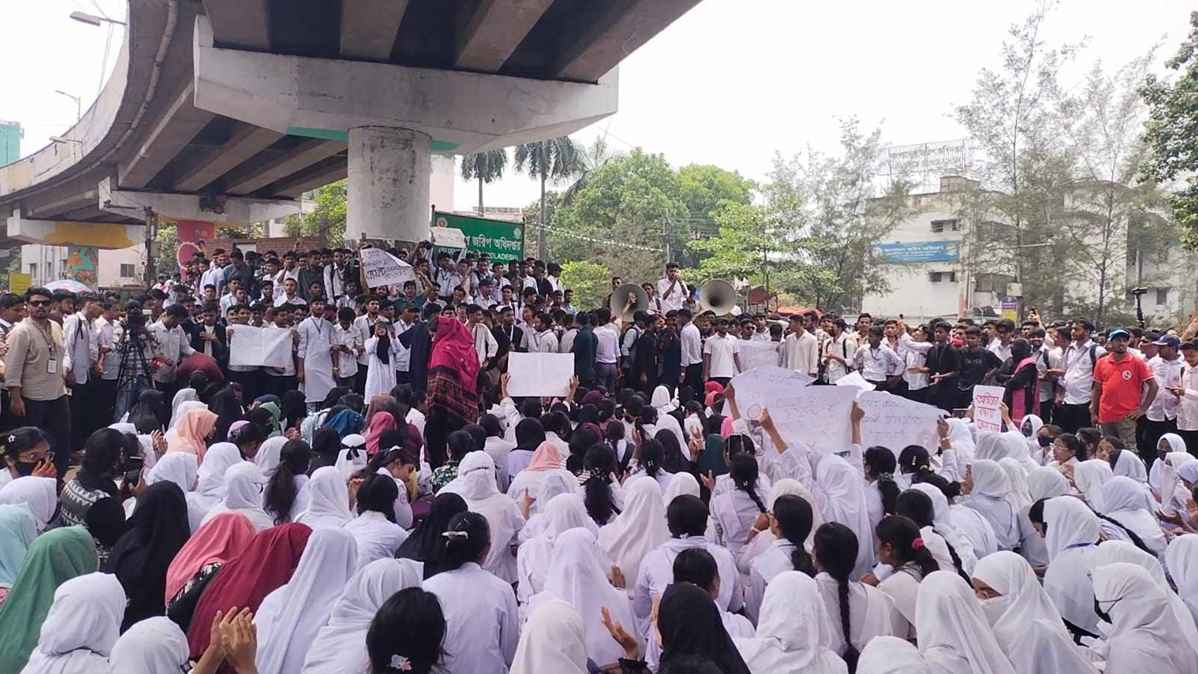 শিক্ষা উপদেষ্টার সঙ্গে বৈঠকে পলিটেকনিক শিক্ষার্থীরা