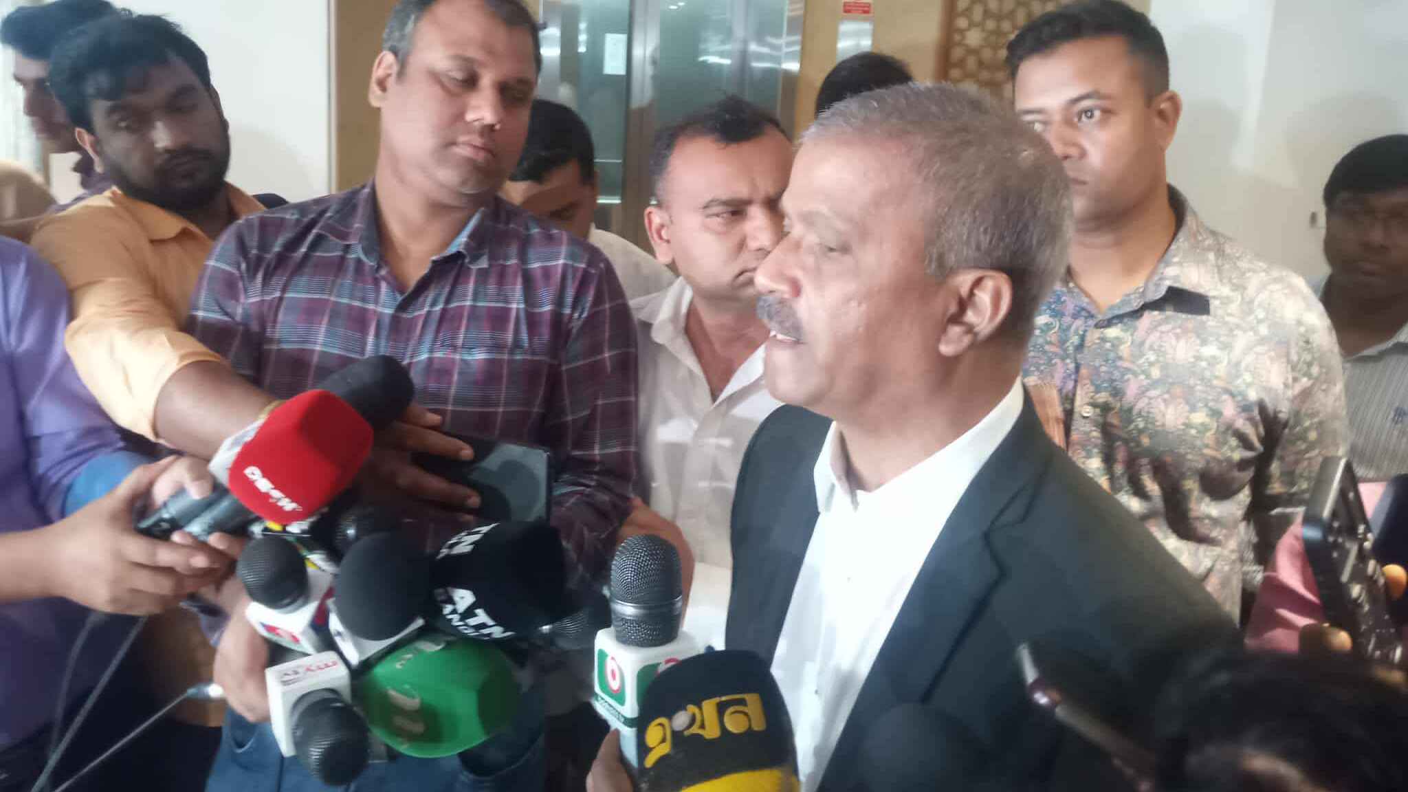 আ.লীগ সরকার একজন চিফ জাস্টিসকে গলা ধাক্কা দিয়ে বের করেছে: আসিফ নজরুল