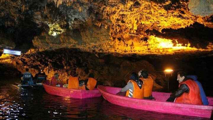 ইরানের আলী-সদর গুহা পরিদর্শনে মুগ্ধ বাংলাদেশি রাষ্ট্রদূত