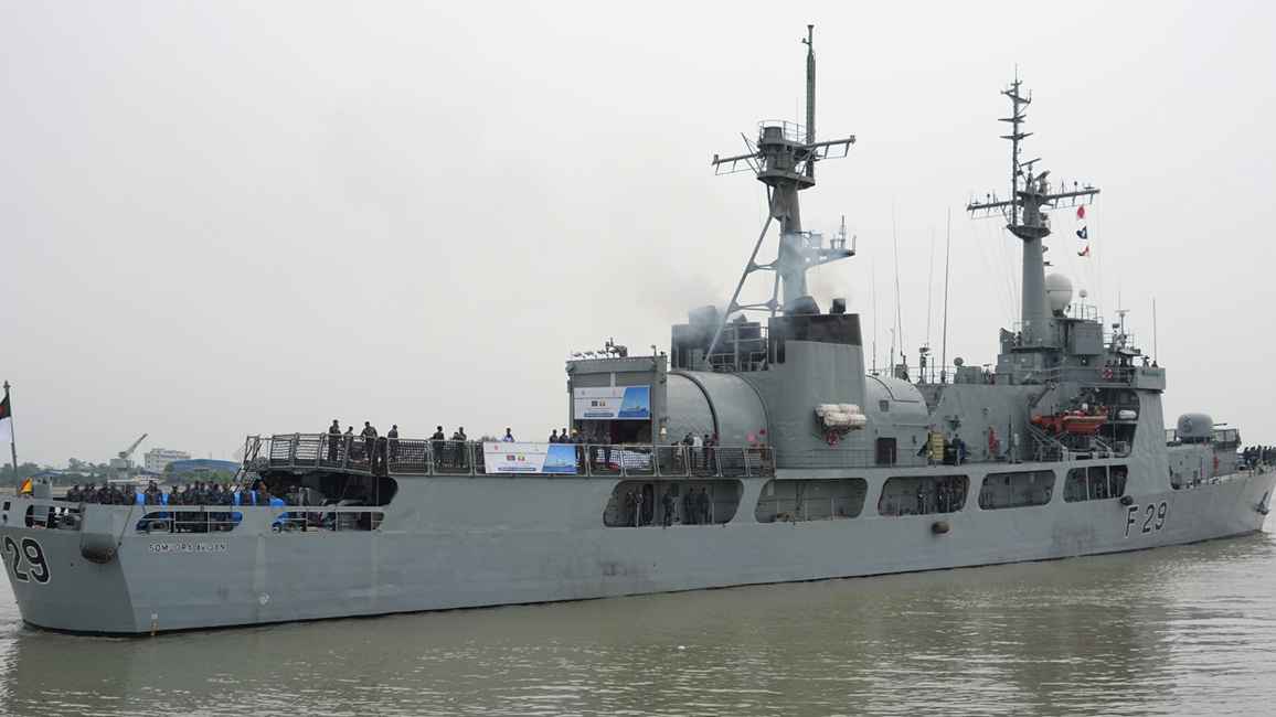 মিয়ানমারের পথে ত্রাণ ও মানবিক সহায়তা নিয়ে বানৌজা সমুদ্র অভিযান