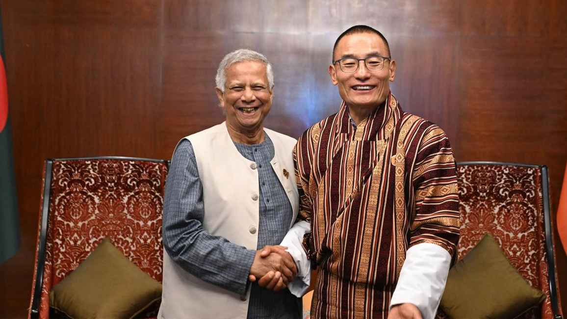 ভুটানের প্রধানমন্ত্রীর সঙ্গে প্রধান উপদেষ্টার দ্বিপাক্ষিক বৈঠক