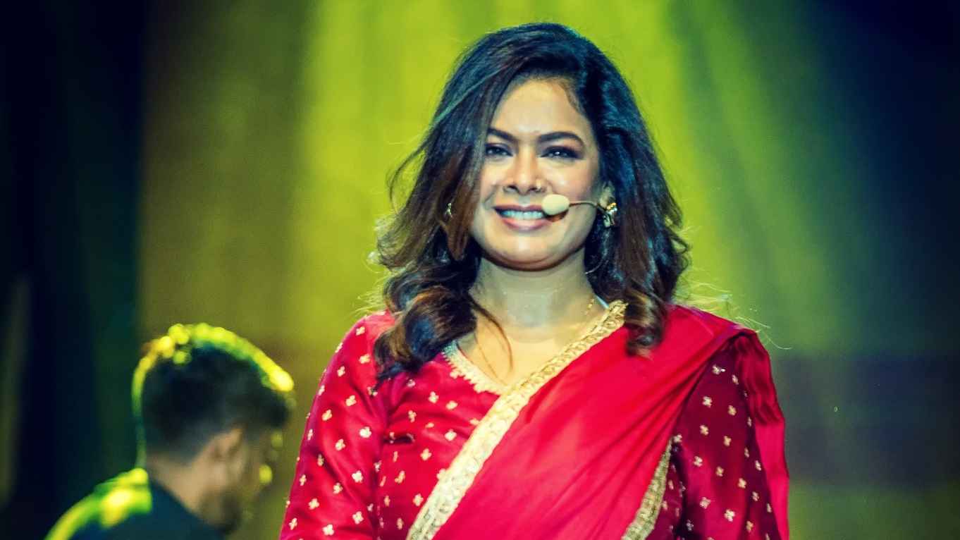 বিমানে হেনস্তার শিকার ইমন চক্রবর্তী