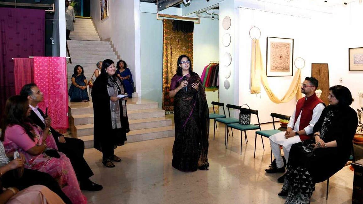 ‘পরিবেশবান্ধব পদ্ধতিতে তৈরি বস্ত্রের প্রসারে কাজ করতে হবে’