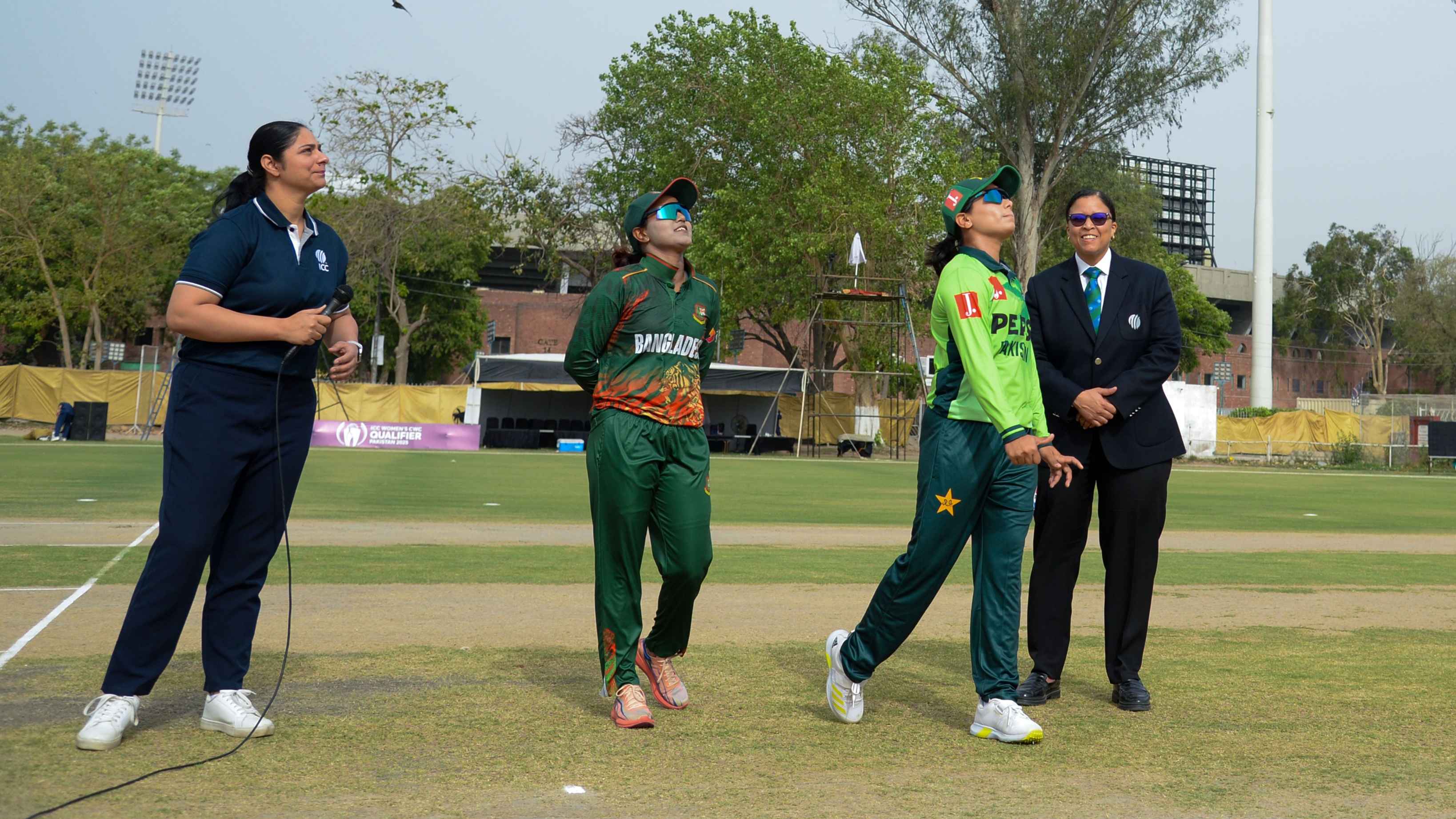 বাঁচা-মরার ম্যাচে ব্যাটিংয়ে বাংলাদেশ