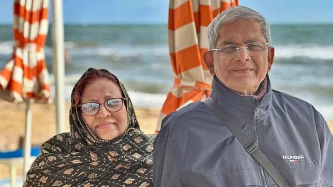 স্ত্রীসহ সোমবার দেশে ফিরছেন মির্জা ফখরুল