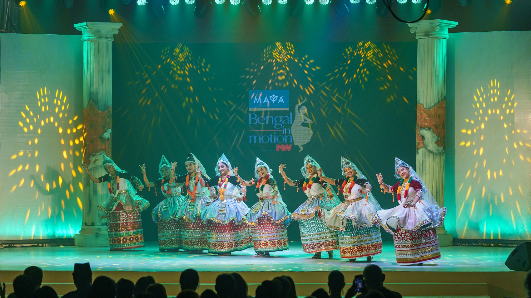 Maya_Bengal_in_motion_(5)