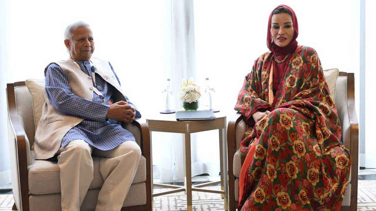 কাতার আমিরের মায়ের সঙ্গে প্রধান উপদেষ্টার বৈঠক