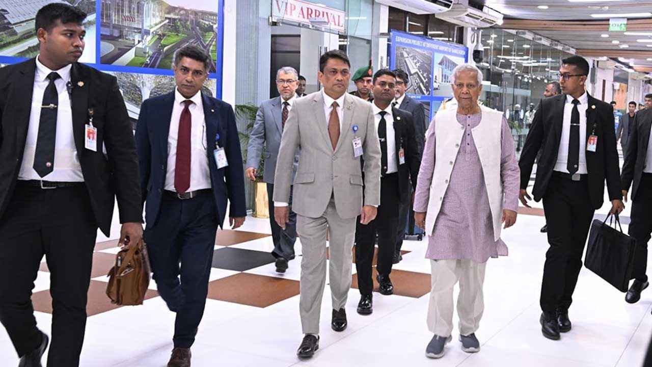 ৪ দিনের সফরে কাতারে গেলেন প্রধান উপদেষ্টা