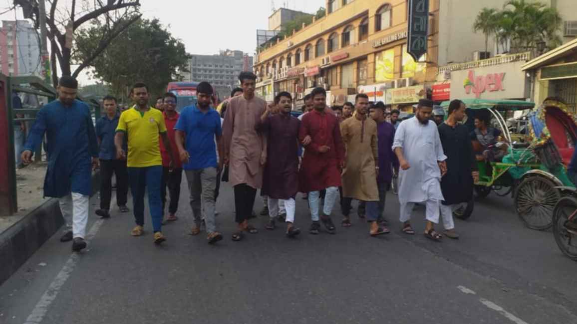 নিউমার্কেটে চাঁদাবাজদের রুখে দেওয়ার ঘোষণা ছাত্র অধিকার পরিষদের