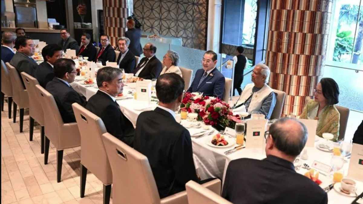 থাই বিশিষ্টজনদের সঙ্গে প্রাতঃরাশ বৈঠক করলেন প্রধান উপদেষ্টা