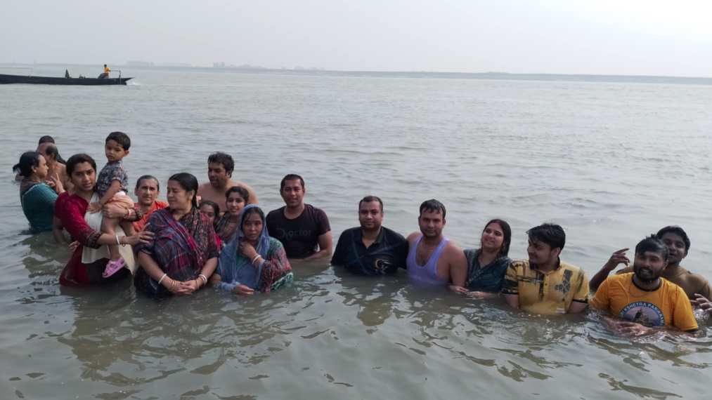 গাইবান্ধায় অষ্টমী স্নানে লাখো পুণ্যার্থীর ঢল