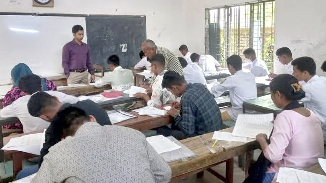 দিনাজপুর শিক্ষাবোর্ডে এসএসসি পরীক্ষার প্রথম দিনে অনুপস্থিত ১৩৪১