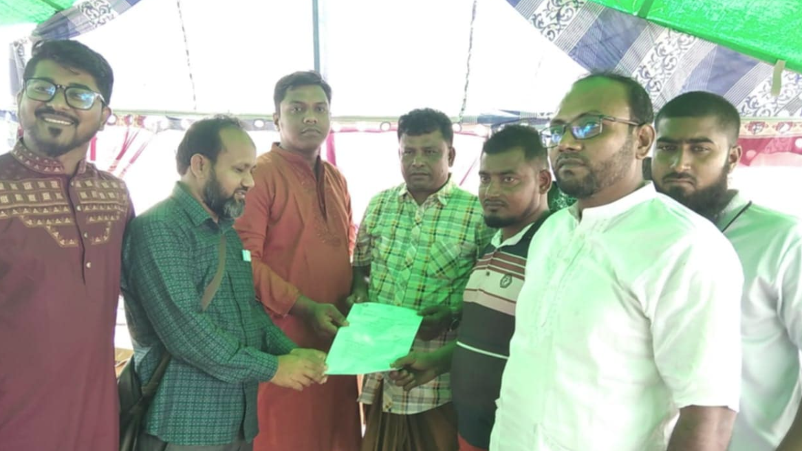 গাইবান্ধায় খেয়াঘাটের চুক্তিনামা হস্তান্তর