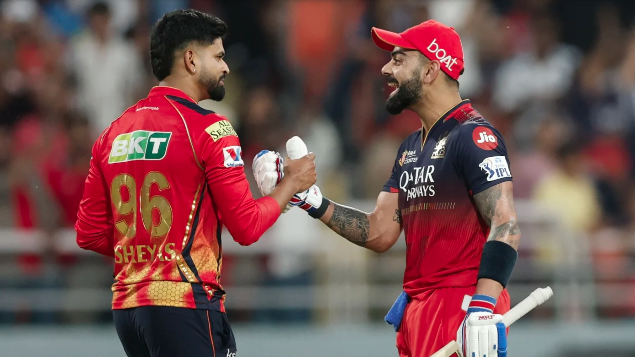 আরসিবিকে জেতানোর পথে রেকর্ড ফিফটি কোহলির