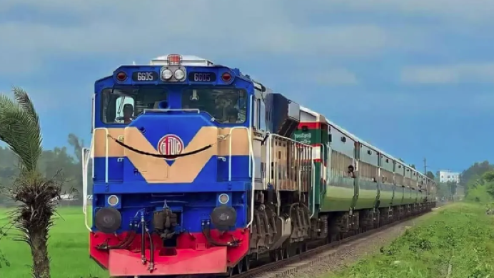 বগুড়ায় ট্রেনে কাটা পড়ে অজ্ঞাত যুবকের মৃত্যু