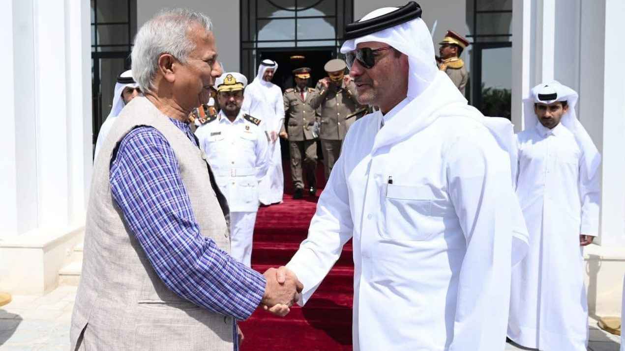 ভ্যাটিকানের উদ্দেশে প্রধান উপদেষ্টার কাতার ত্যাগ