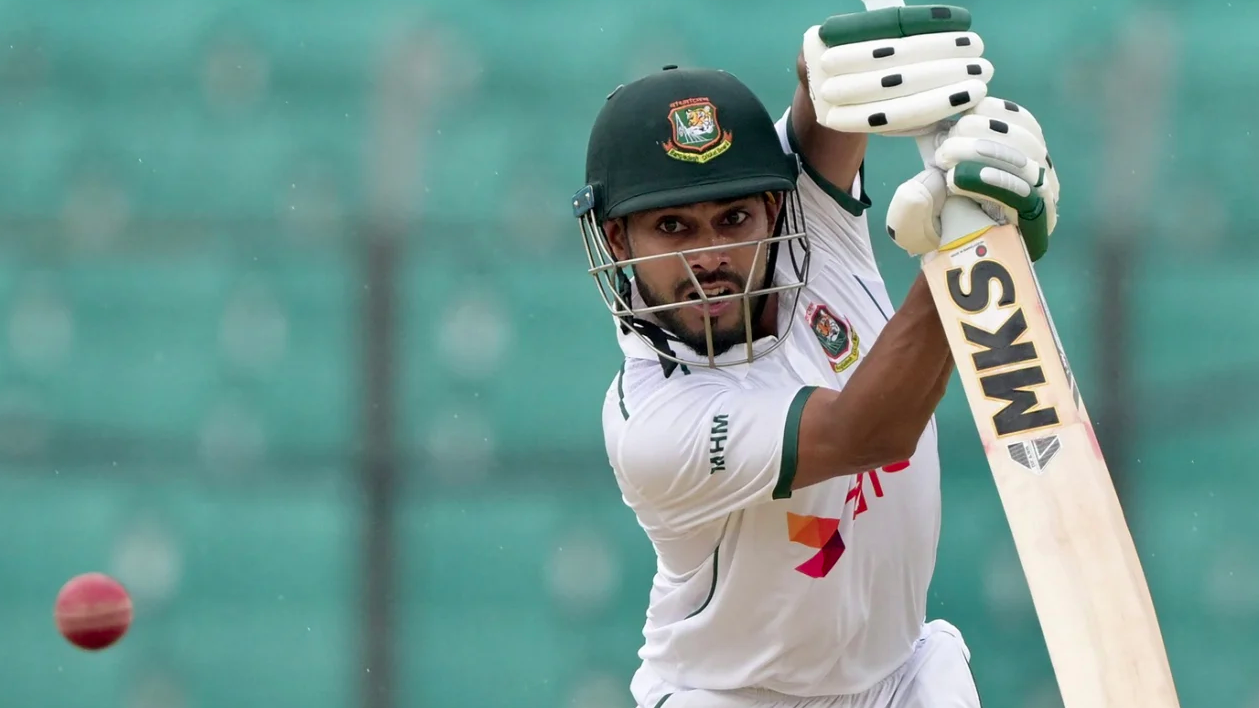 মিরাজের দুর্দান্ত শতকে বড় লিড নিয়ে থামল বাংলাদেশ