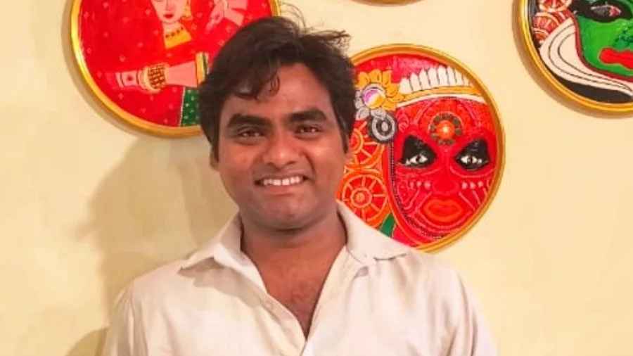 মৃত্যুর খবর ছড়াতেই লাইভে এলেন অভিনেতা